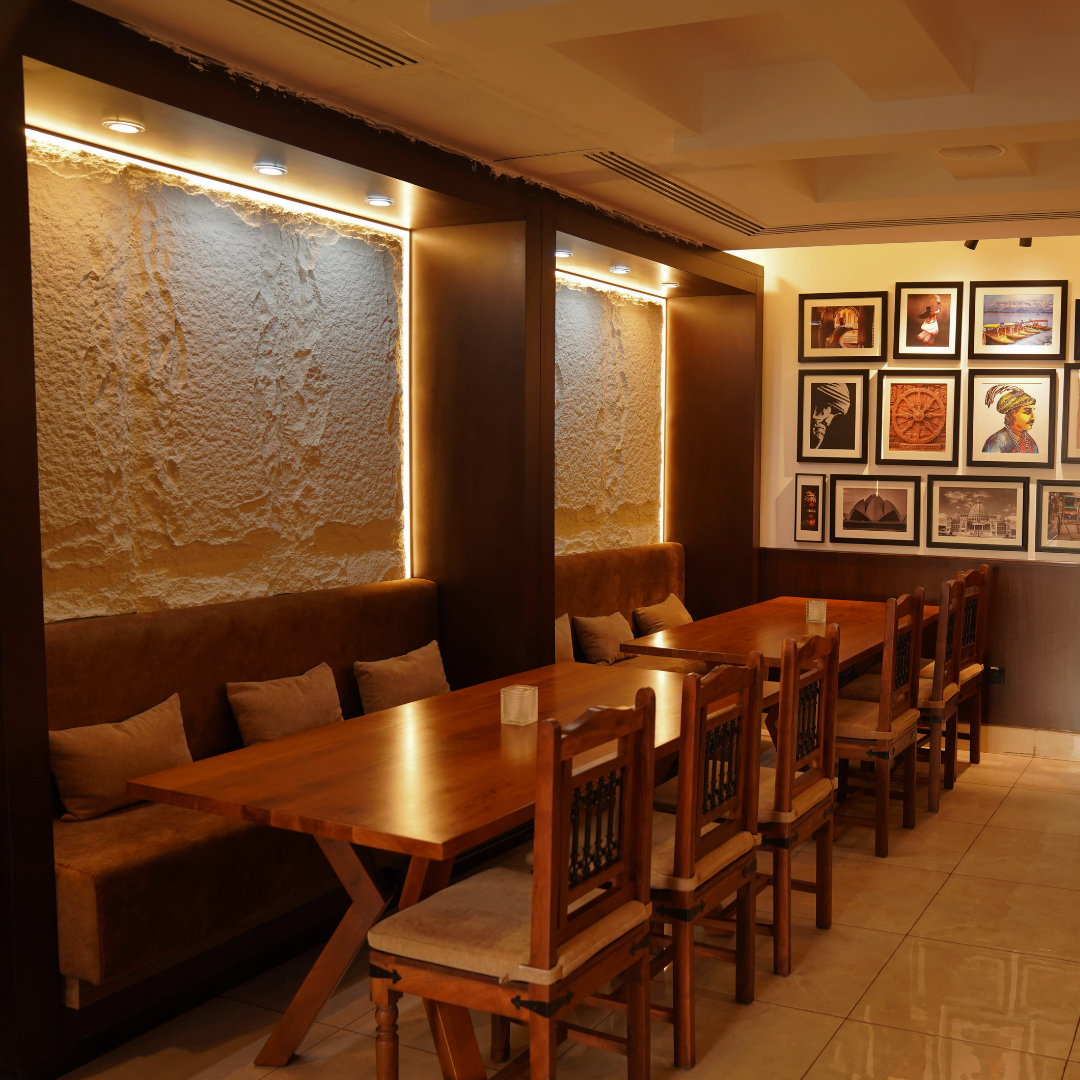 Restaurant menu showcase